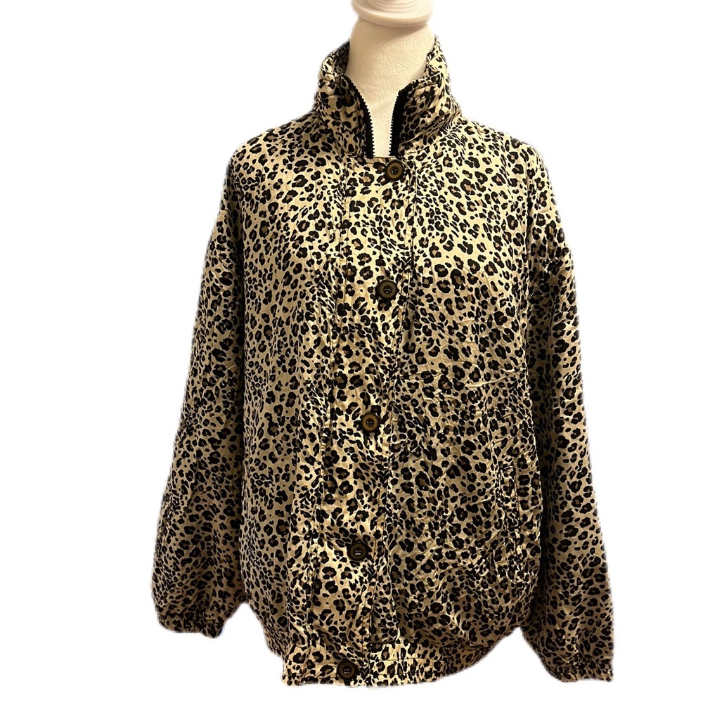 Stunt Sports Vintage 90s 100% Silk jacket Leopard Print Size Large